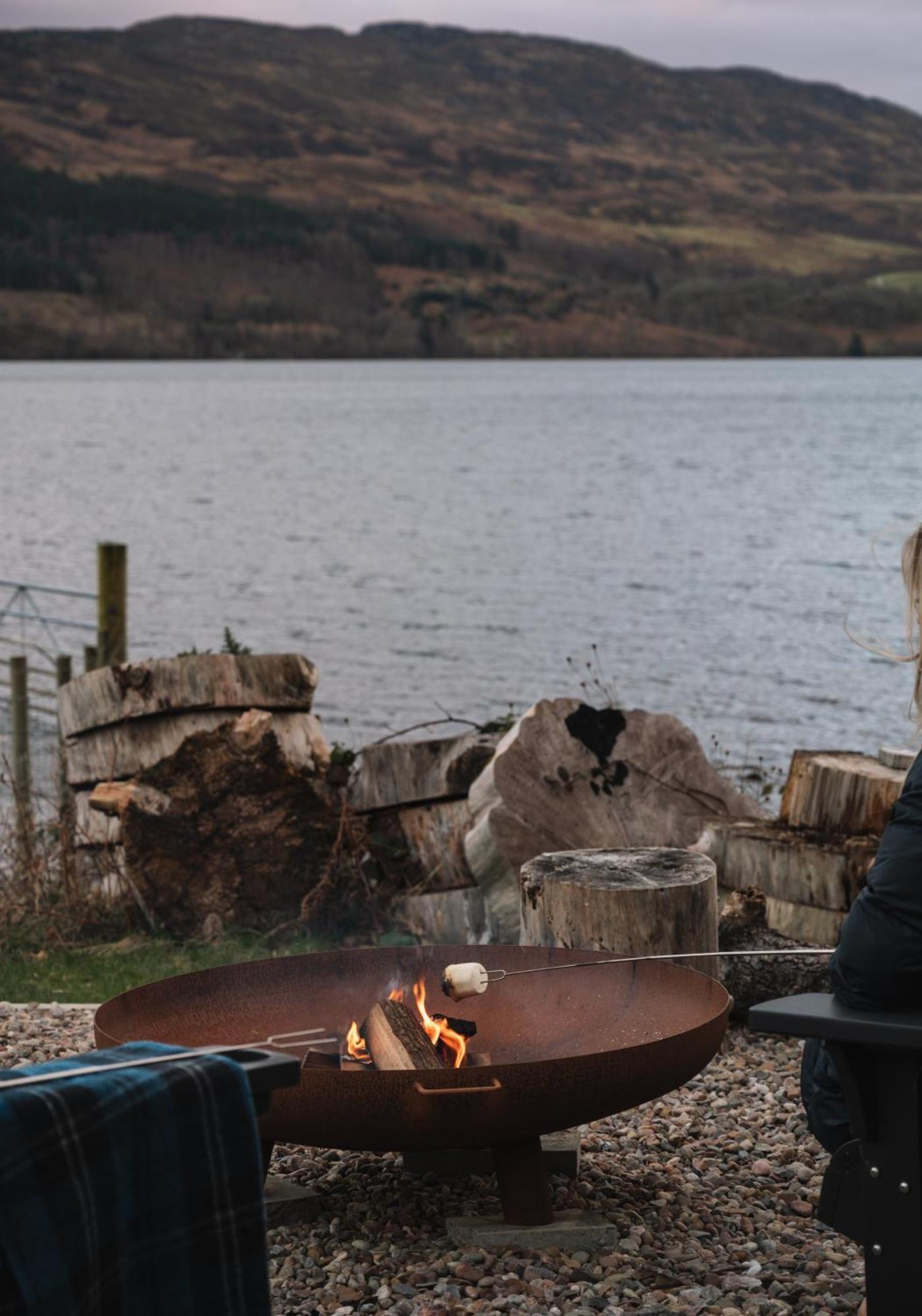 Shoreland Lodges - Holly Lodge Fort Augustus Extérieur photo