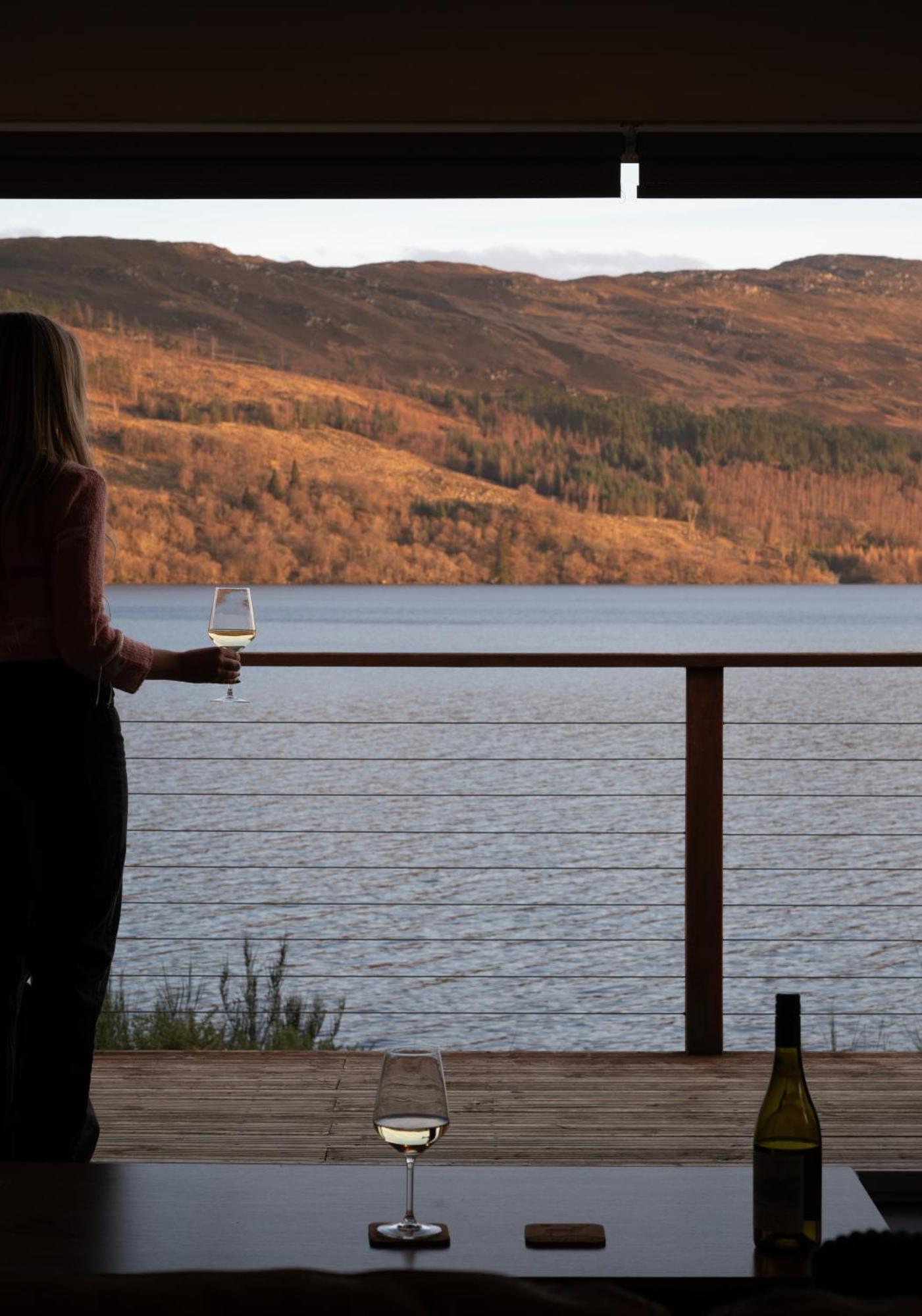 Shoreland Lodges - Holly Lodge Fort Augustus Extérieur photo