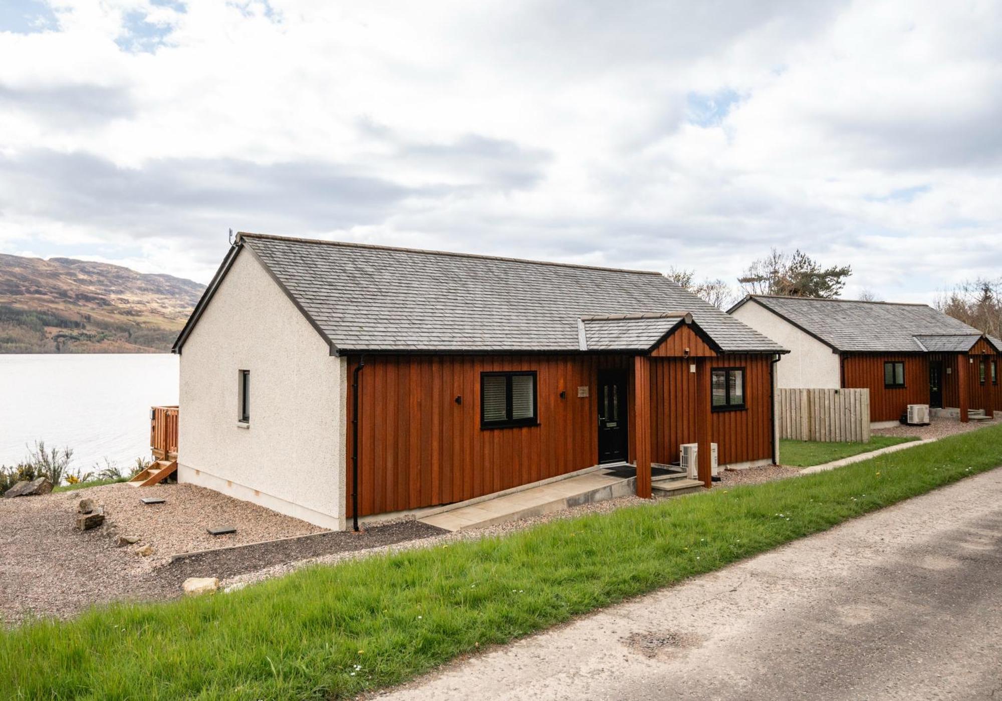 Shoreland Lodges - Holly Lodge Fort Augustus Extérieur photo