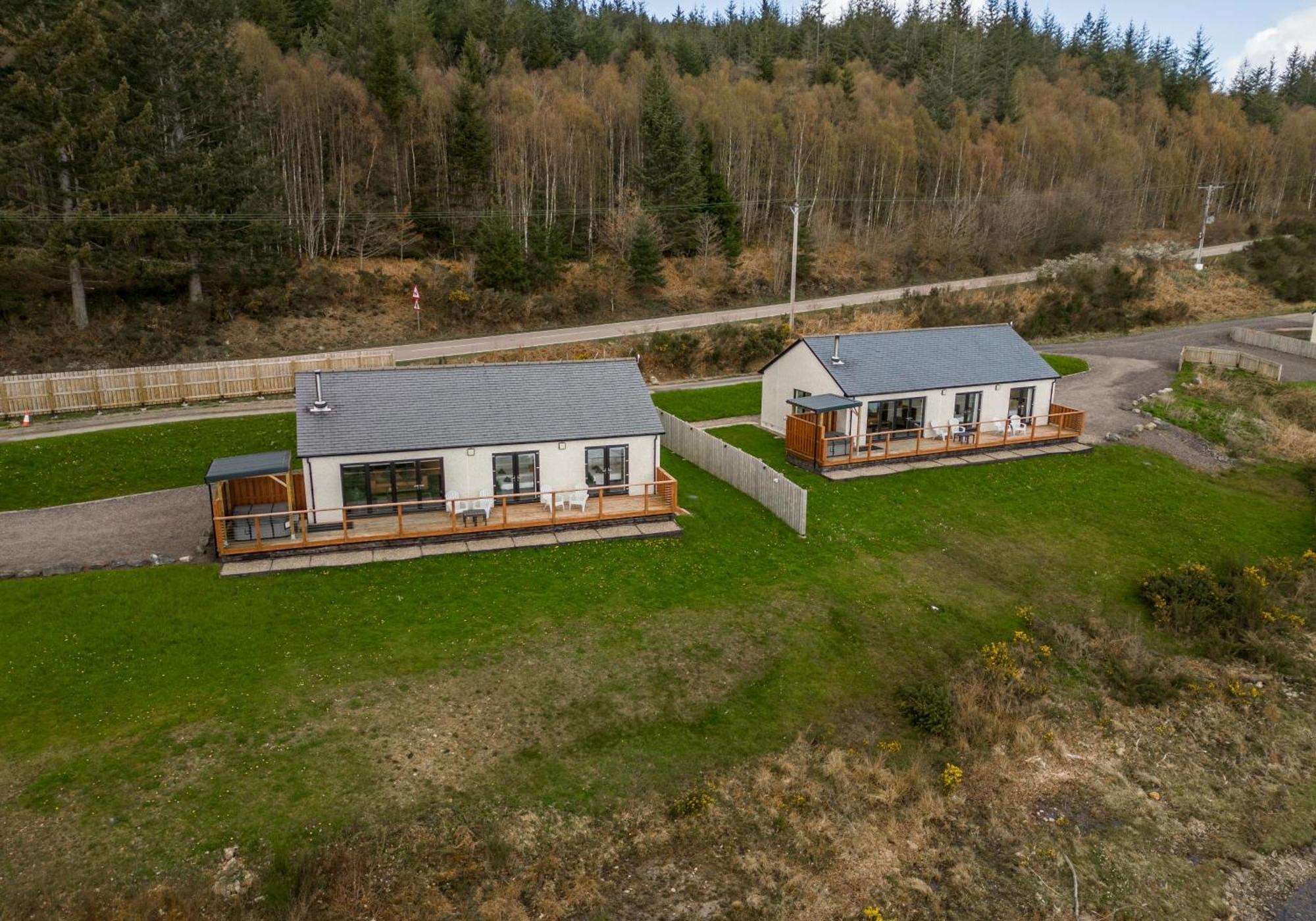 Shoreland Lodges - Holly Lodge Fort Augustus Extérieur photo